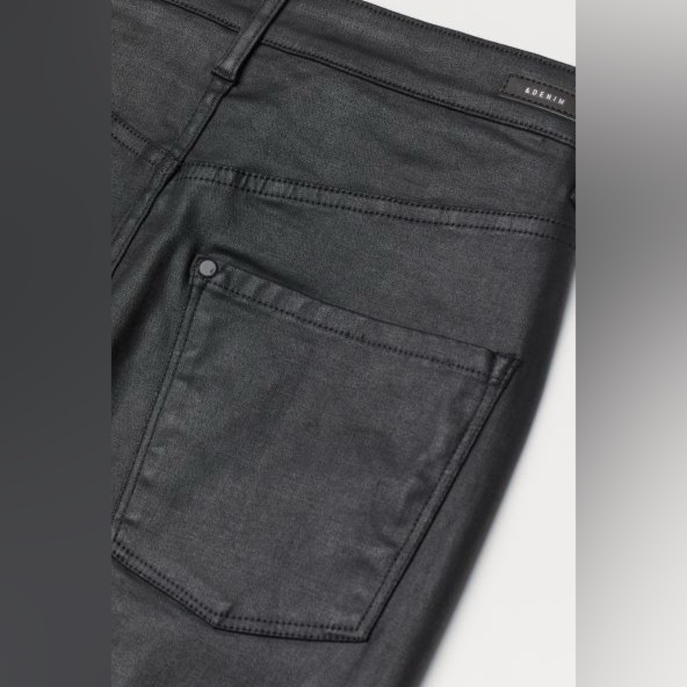 H&M Black Pencil Skirt